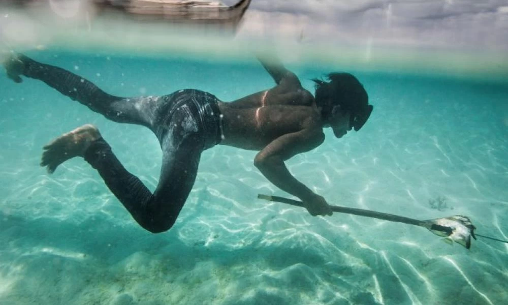 Οι «τσιγγάνοι της θάλασσας» που νικούν το κορονοϊό